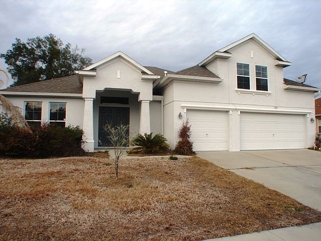 1st image of 325 Crystal Pond Ave
