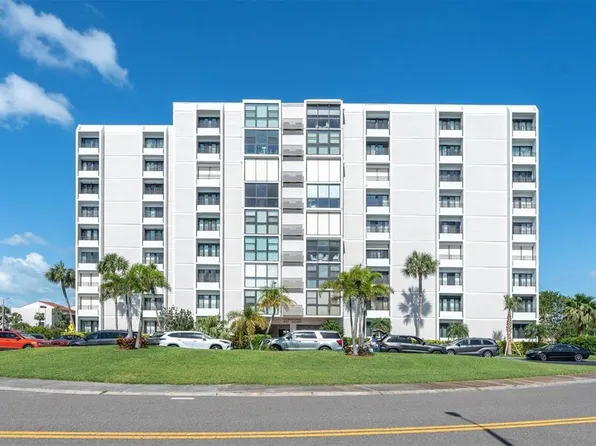 855 Bayway Blvd APT 606, Clearwater, FL 33767