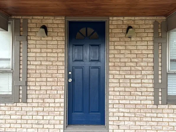 265 W County Road 5719 #1, Devine, TX 78016