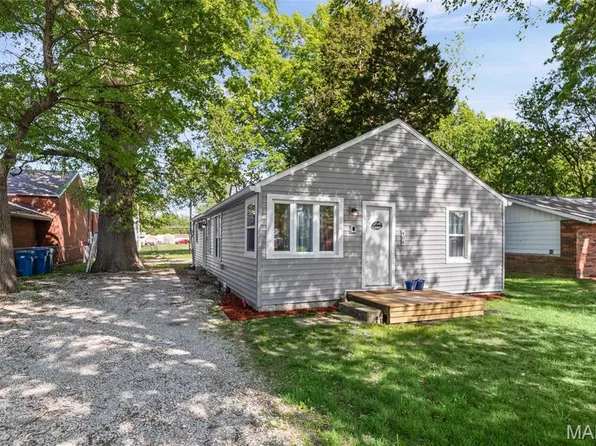 406 Southard Pl, South Roxana, IL 62087