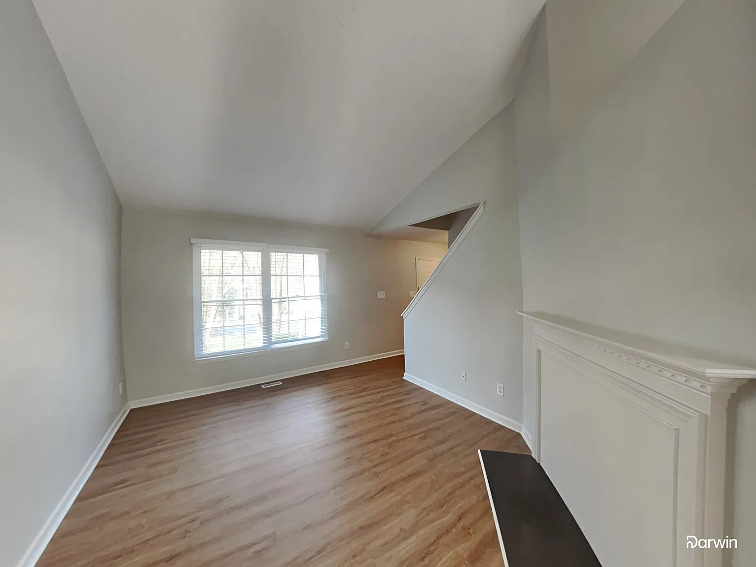 3 bed, 2.5 bath, 1320 sqft, $2,135 — Photo 3