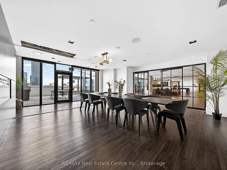 25 Wellington St S #3103 — Photo 25