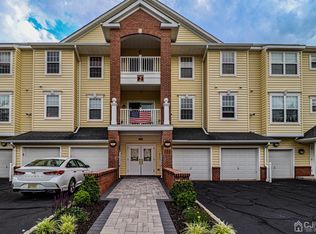 2202 Ambassador Ct, Somerset, NJ 08873