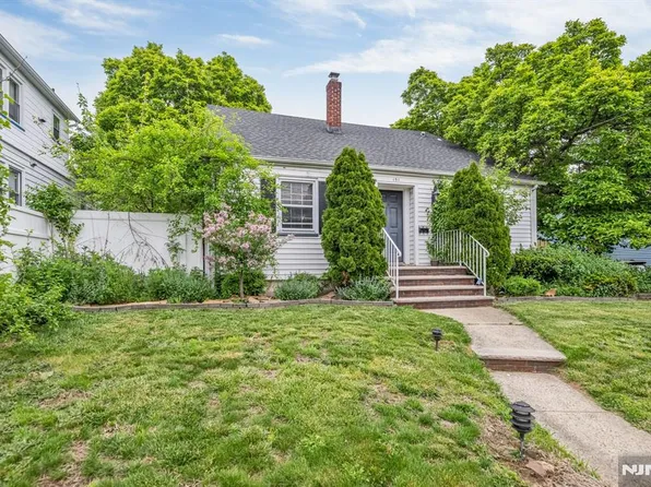 151 Washington St, Lodi, NJ 07644