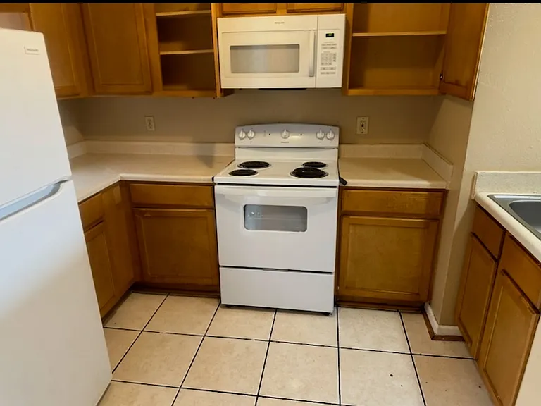 10700 Roger Dr #C — Photo 6