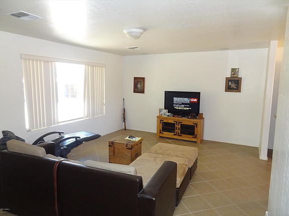 2nd image of 4418 W Galveston St