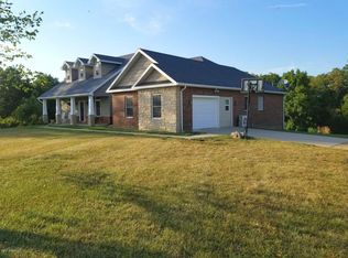 7042 N Meadow Dr, Fulton, MO 65251