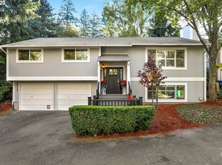 9715 SW Quail Post Rd, Portland, OR 97219