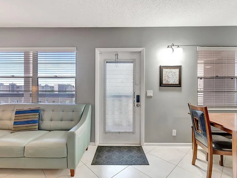 4049 Wolverton Dr #C — Photo 9