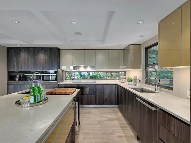 445 Mountain Dr — Photo 9