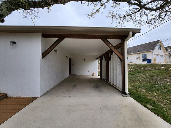 4th image of 410 Sumack Dr