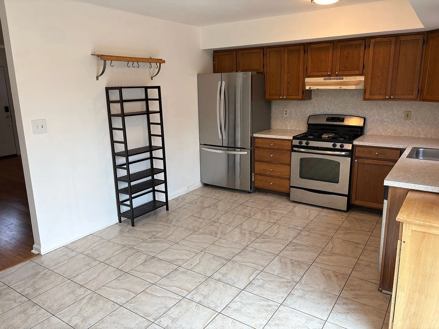 3 Bed Single family in Morton — Photo 4