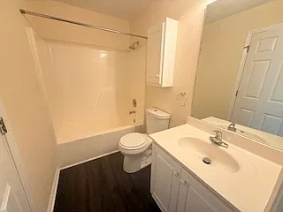 1609 Summerwoods Cir — Photo 2