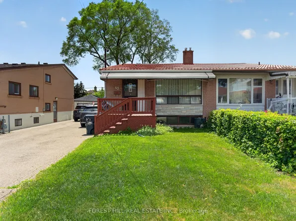 43 Lanyard Rd, Toronto, ON M9M 1Y8