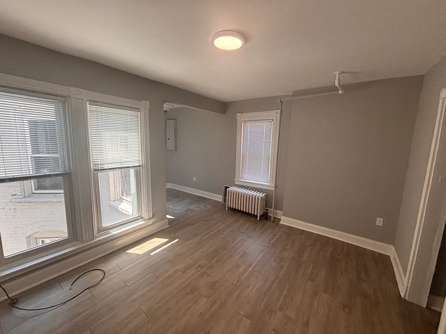 1 bed, 900 sqft, $950 — Photo 1