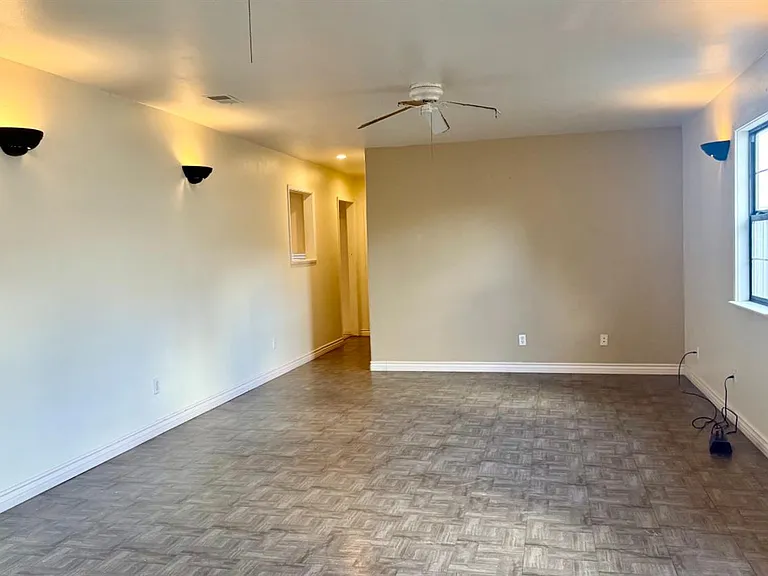 1239 Chittenden Ave — Photo 5