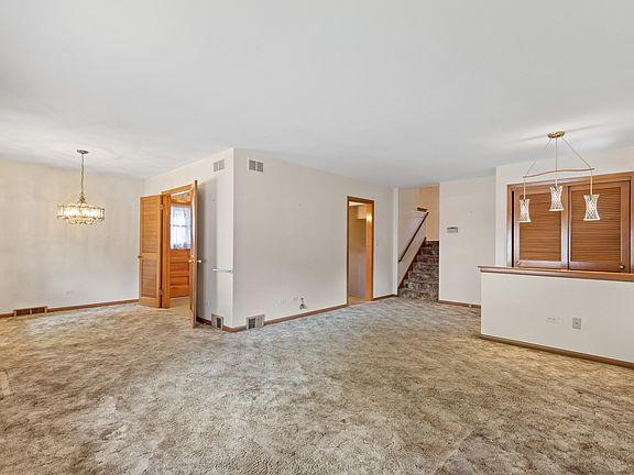 3rd image of 105 N 3rd Ave