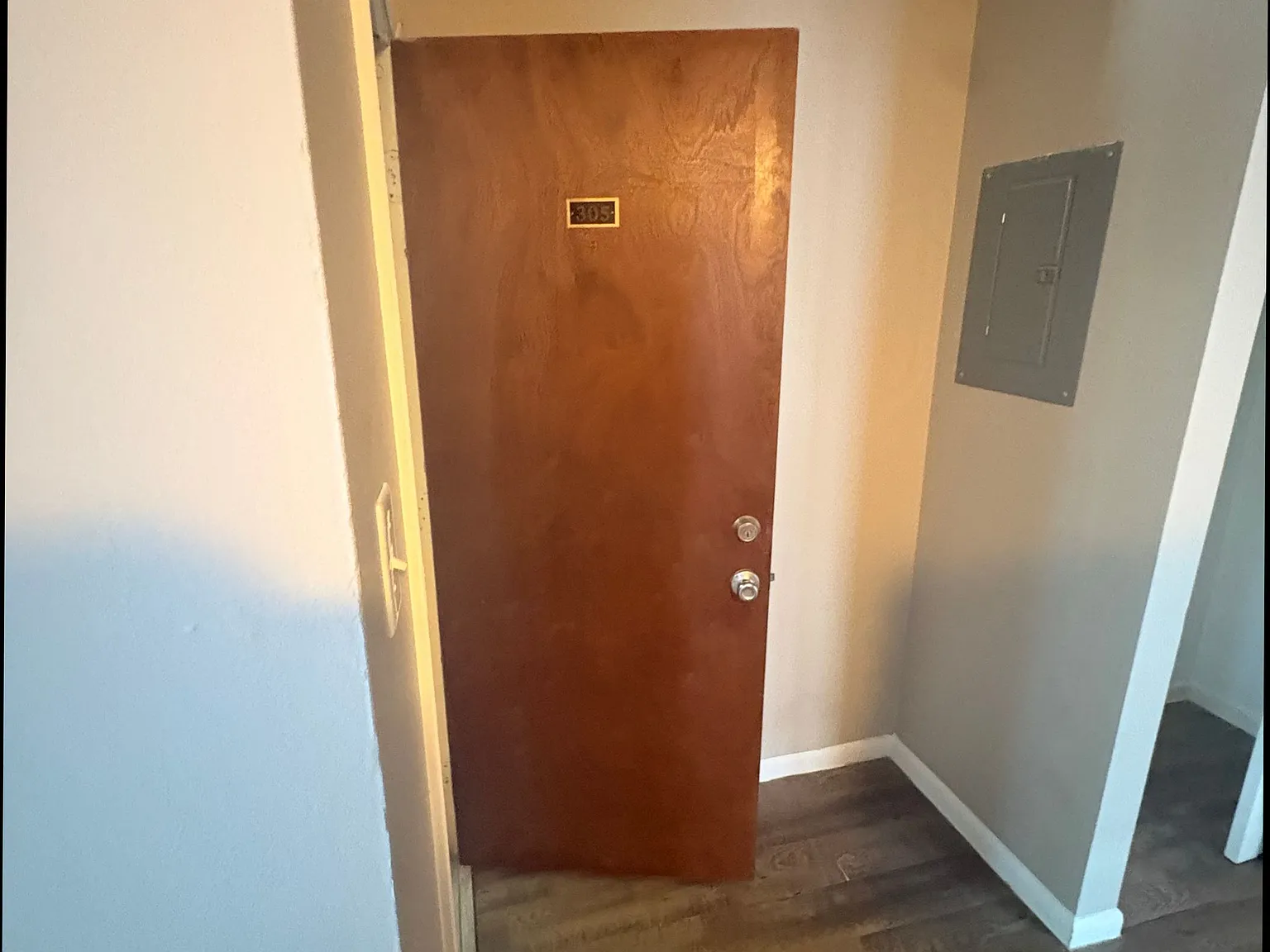 1 bed, 1.0 bath, 804 sqft, $800 — Photo 1