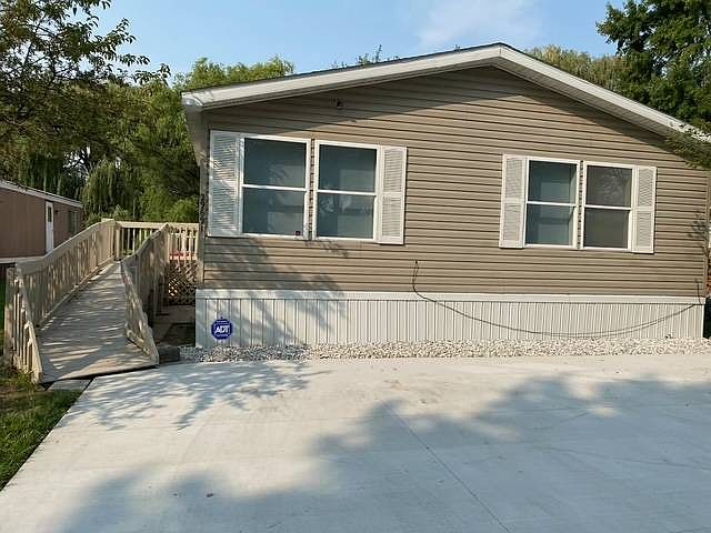 29691 Georgetown Dr, photo 3