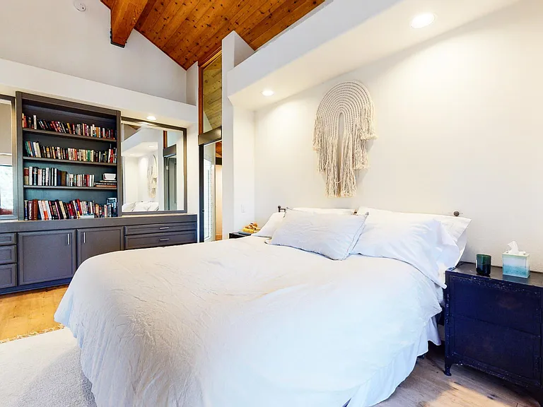 900 Majestic Pines Dr — Photo 46