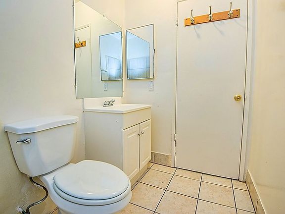 5th image of 1145 Elden Ave APT 7