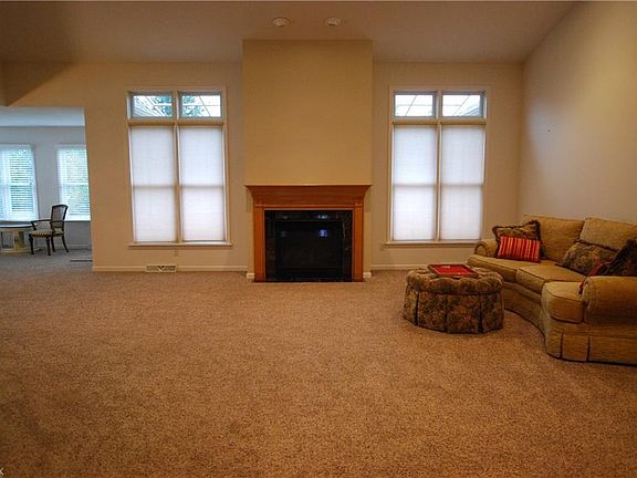 5th image of 115 Stonehaven Dr
