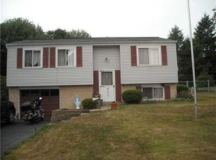 120 Avon Dr, Butler, PA 16001
