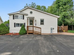 257 Fossil Point Ct, Wilmington, IL 60481