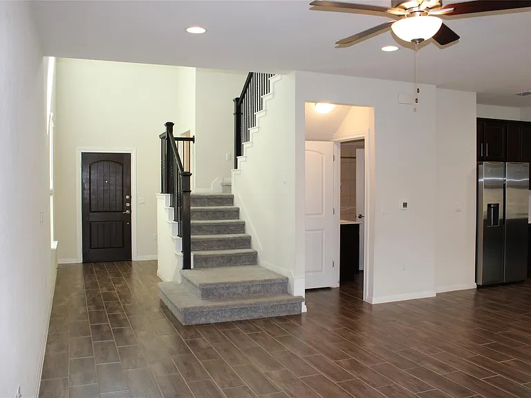 13902 Ilex Dr — Photo 3