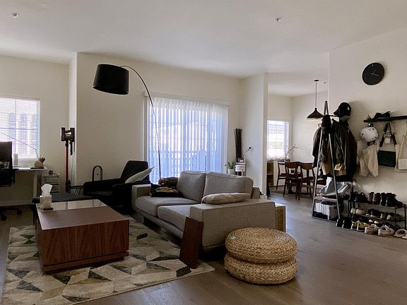 4th image of 128 El Camino Real #215