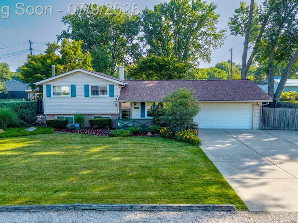 24851 Murray St, Harrison Township, MI 48045