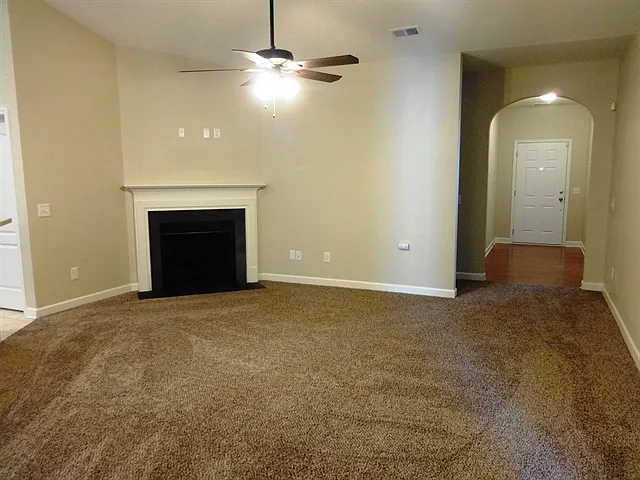 515 Crossland Dr — Photo 9