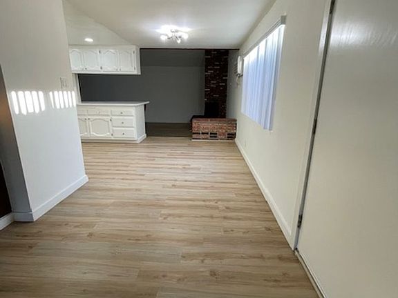 5th image of 4260 Green Ave APT 1