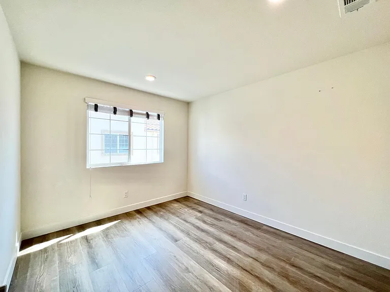 12932 Pacific Pl #11 — Photo 12