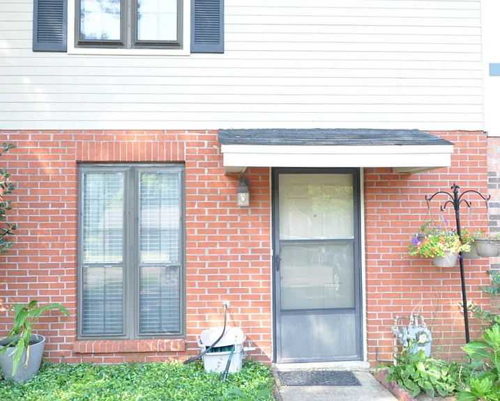 910 Peachtree St — Photo 1