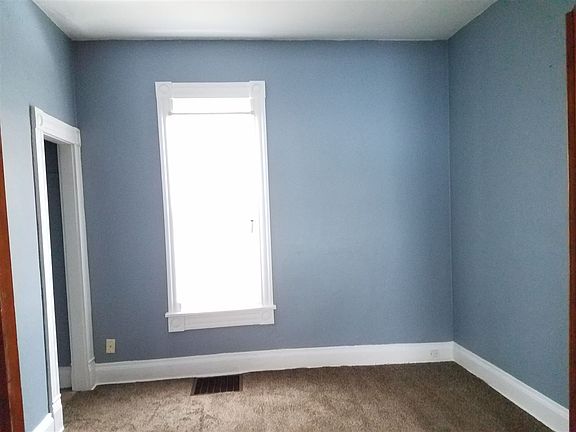 5th image of 308 N Day Ave
