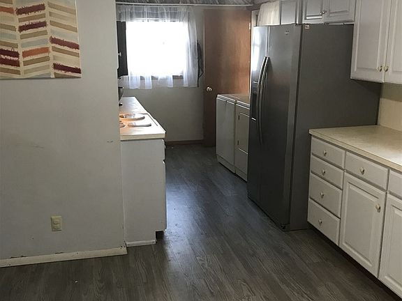 5th image of 1660 Montana St