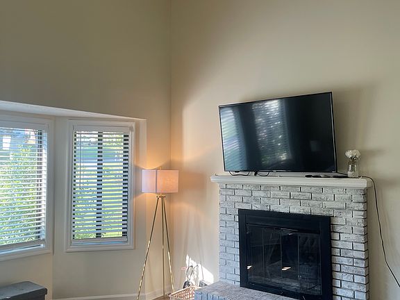 3rd image of 791 Cornstalk Cir