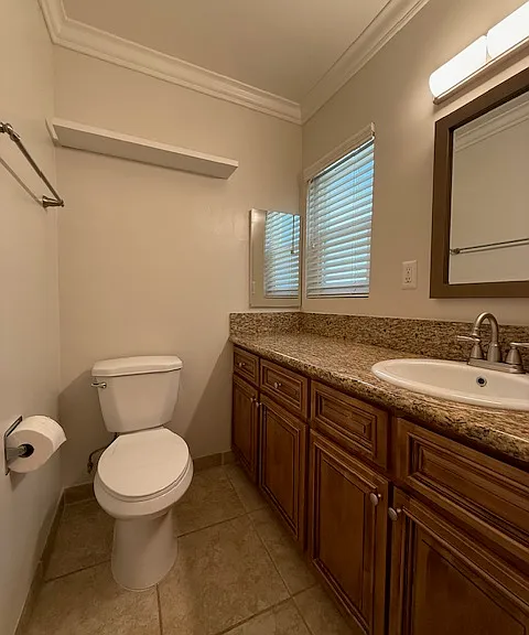 2611 W Clark Ave #B — Photo 21
