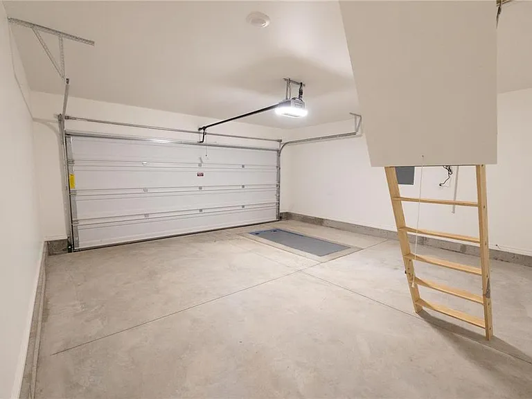 3224 Alameda St — Photo 20