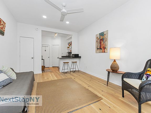 4th image of 235 E 54th St APT 2B