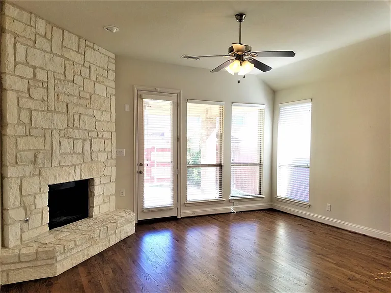 8714 Isaac St — Photo 14