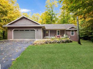 10673 Picket Hinge, Traverse City, MI 49685