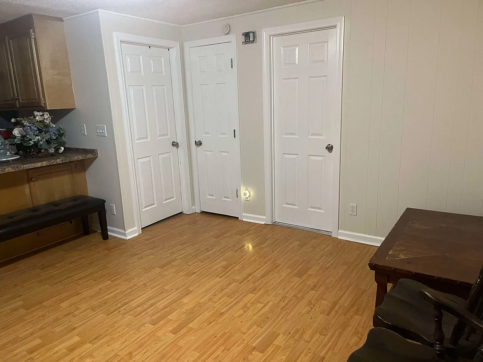 216 Hall Ave — Photo 2