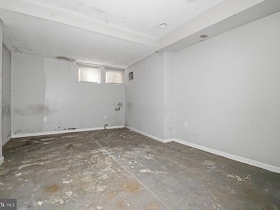 2nd image of 2741 Beryl Ave