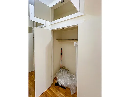 Rented by MySpaceNYC | media 4