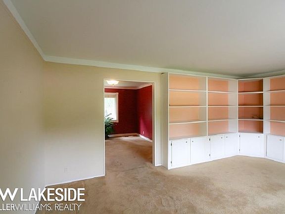 4th image of 30971 Lorraine Ave