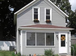 407 W South St, Kirkland, IL