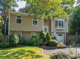 268 Melville Rd, Huntington Station, NY 11746