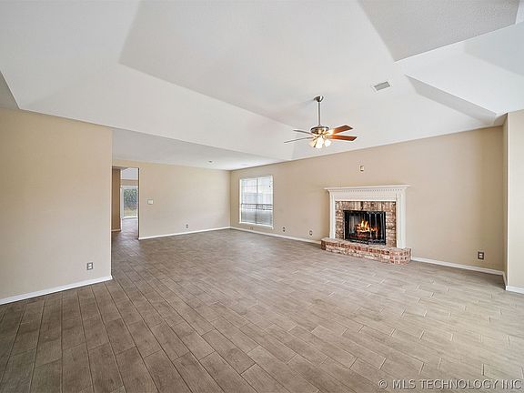 5th image of 7502 S 91st East Ave